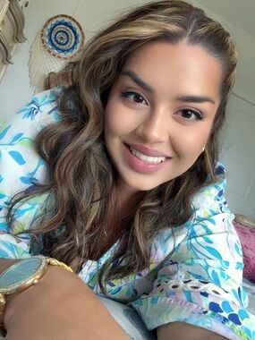 Meet your Posher, Valeria